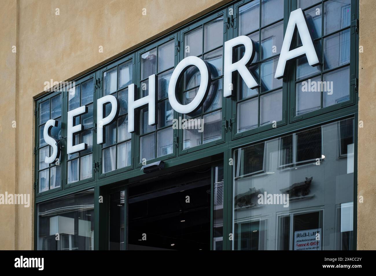 Kopenhagen, Dänemark - 5. April 2024: Sephora-Geschäft in der Kopenhagener Altstadt. Stockfoto