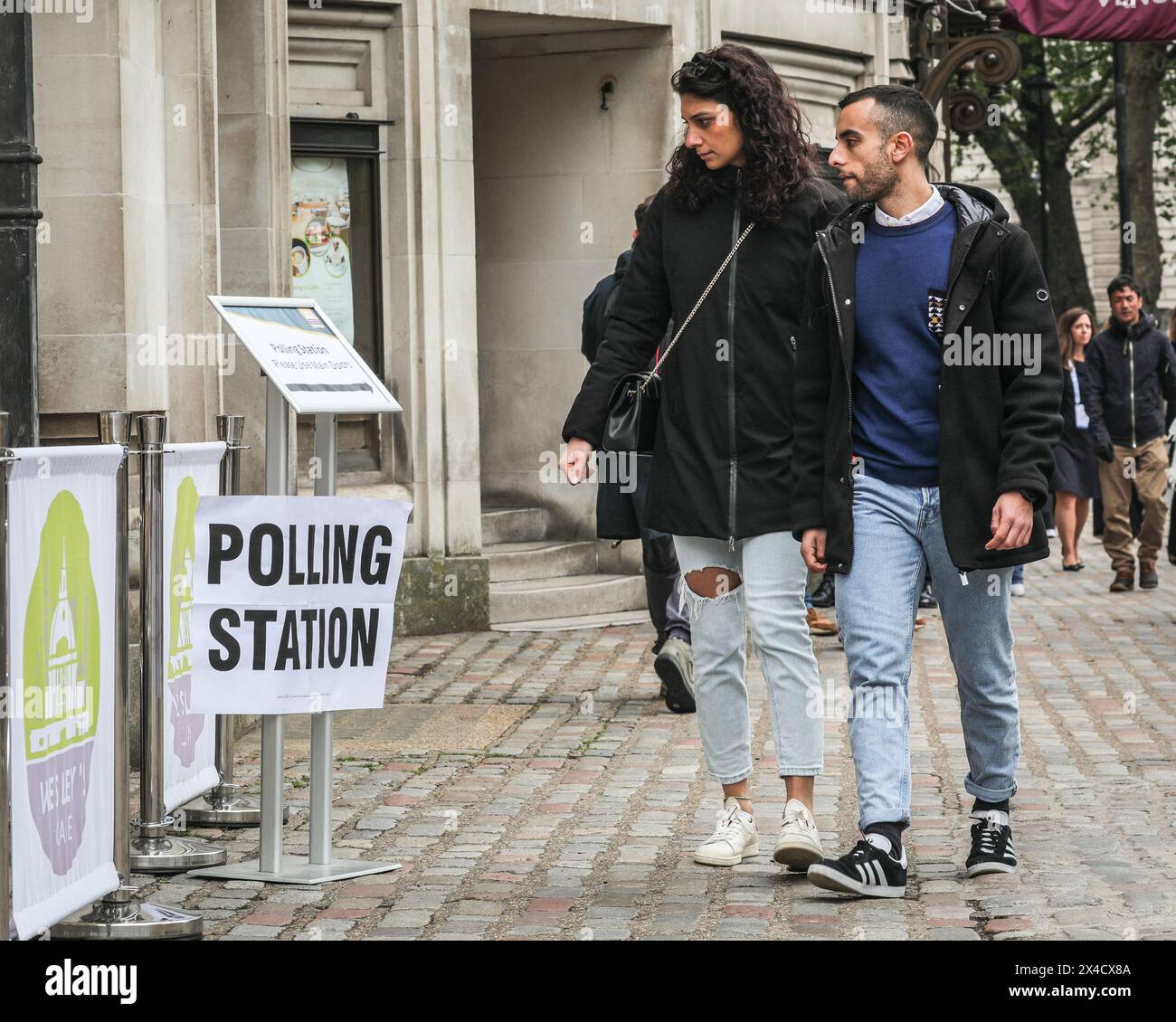 London, Großbritannien. Mai 2024. Die Wahlstation in der Methodist Central Hall in Westminster heute Nachmittag. Quelle: Imageplotter/Alamy Live News Stockfoto