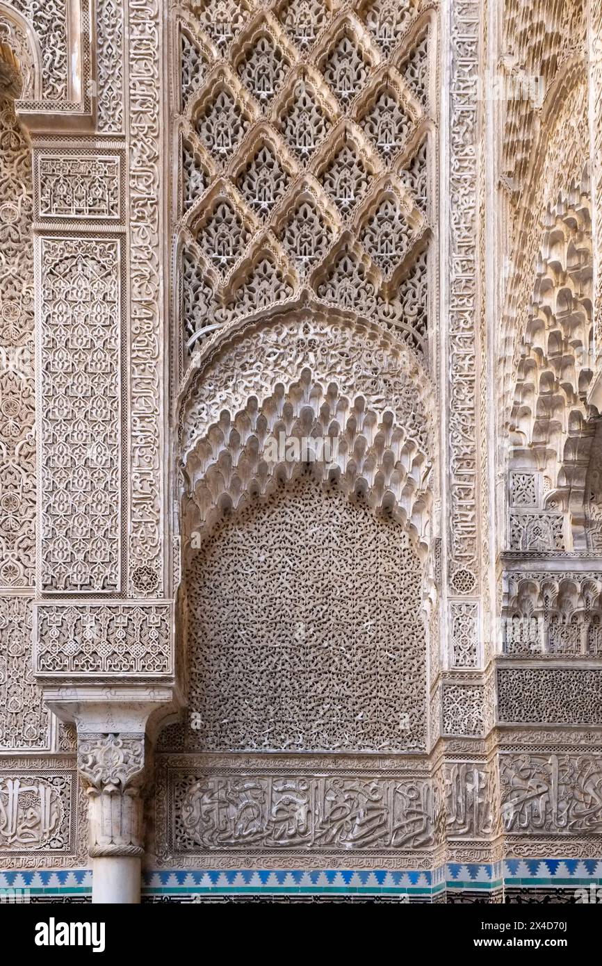 Fes, Marokko. Al Attarine Madrasa. (Schule) erbaut im 14. Jahrhundert Stockfoto