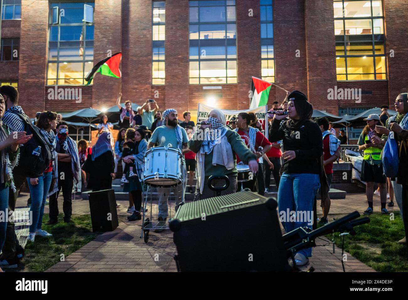 Am 1. Mai 2024 fand in Washington, D.C., Vereinigte Staaten von Amerika ein marsch statt, in dem die Befreiung Palästinas von der israelischen Besatzung gefordert wurde. Stockfoto