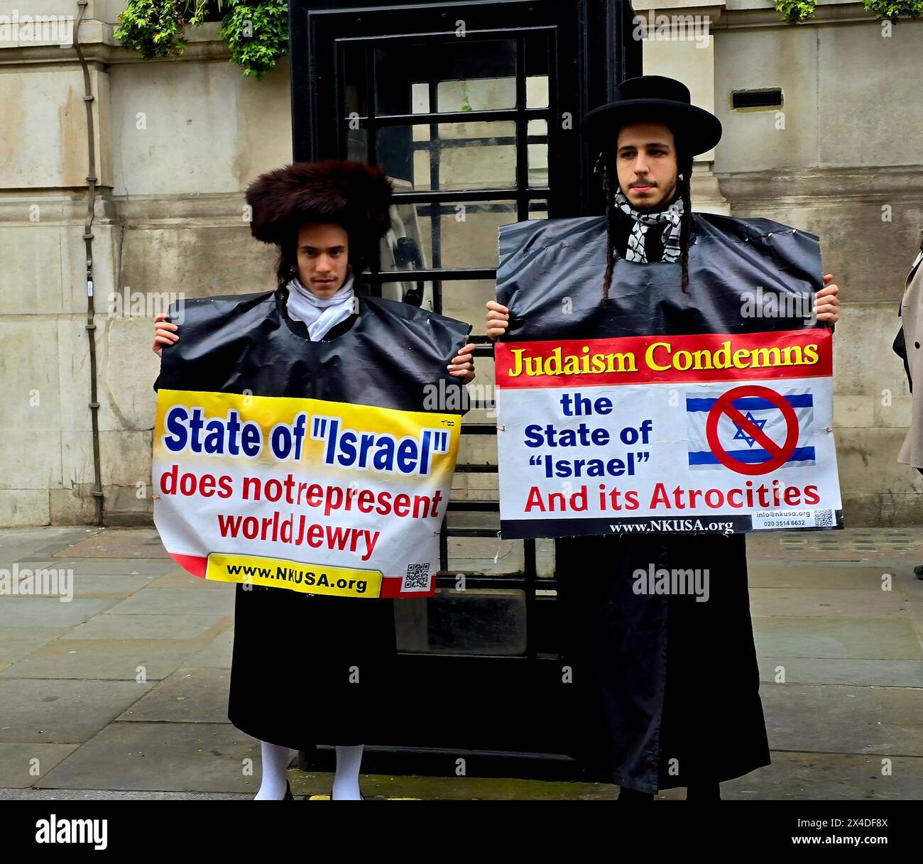 Tausende pro-Palästinenser versammelten sich zur Demonstration der Palästinensischen Solidaritätskampagne (PSK) in der Hauptstadt, um einen sofortigen Waffenstillstand in Gaza zu fordern. London, Vereinigtes Königreich. Stockfoto