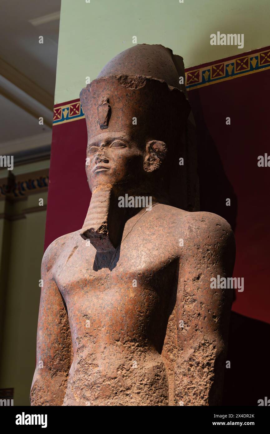 Pharao Senusret IV Statue, Antikenmuseum, Kairo, Ägypten Stockfoto