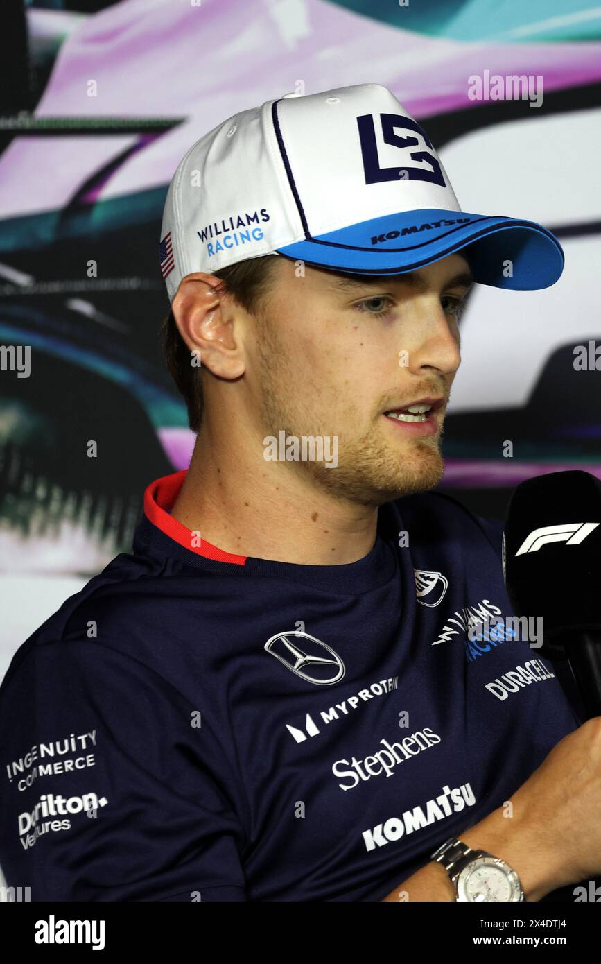 Miami, USA. Mai 2024. Logan Sargeant (USA) Williams Racing in der FIA Pressekonferenz. 02.05.2024. Formel-1-Weltmeisterschaft, Rd 6, Miami Grand Prix, Miami, Florida, USA, Vorbereitungstag. Das Foto sollte lauten: XPB/Alamy Live News. Stockfoto