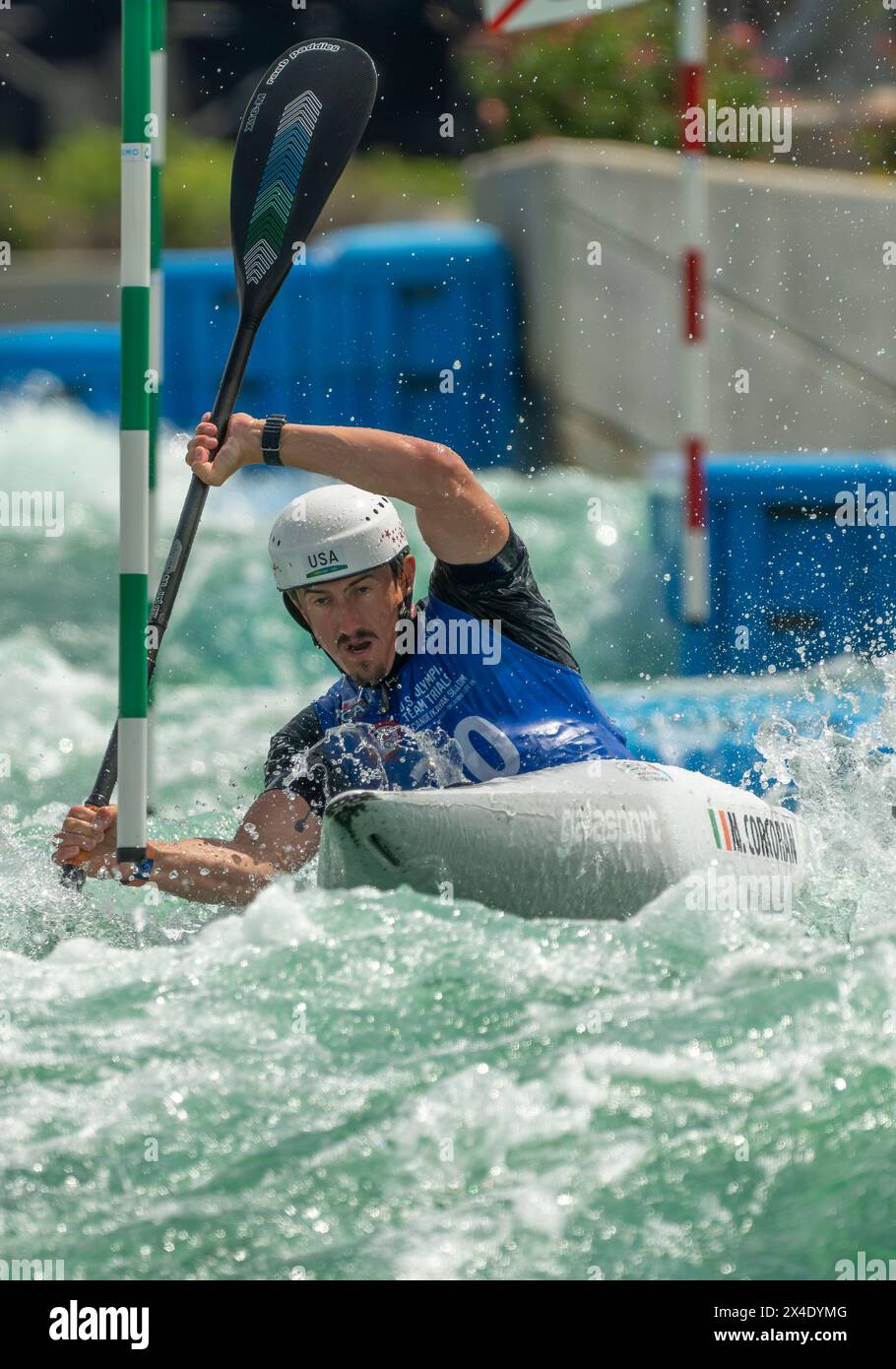 26. April 2024: Michal Smolen (30) während der US Olympic Mens Kayak Team Trials bei Riversport in Oklahoma City, OK. Stockfoto
