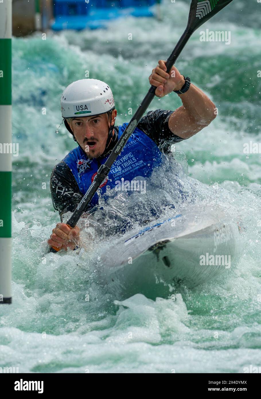 26. April 2024: Michal Smolen (30) während der US Olympic Mens Kayak Team Trials bei Riversport in Oklahoma City, OK. Stockfoto