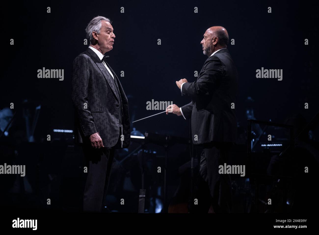Andrea Bocelli tritt am 30. April 2024 im Palau Sant Jordi in Barcelona auf. Fotograf: Ale Espaliat Stockfoto