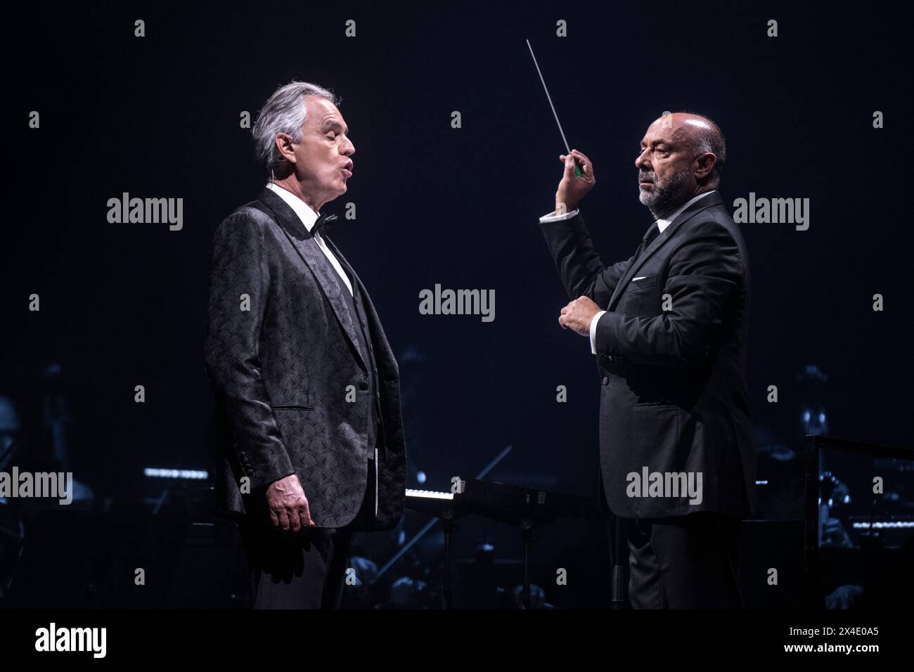 Andrea Bocelli tritt am 30. April 2024 im Palau Sant Jordi in Barcelona auf. Fotograf: Ale Espaliat Stockfoto