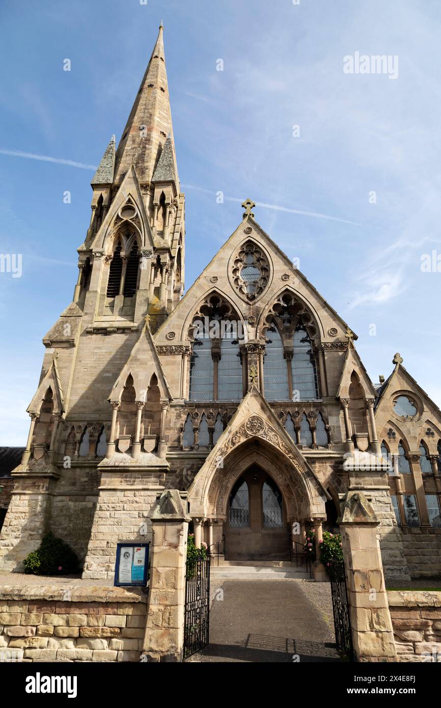 Kelso North Parish Church in Kelso, Schottland. Der von Frederick T. Pilkington entworfene Place of Worship der Church of Scotland stammt aus dem Jahr 1866. Stockfoto