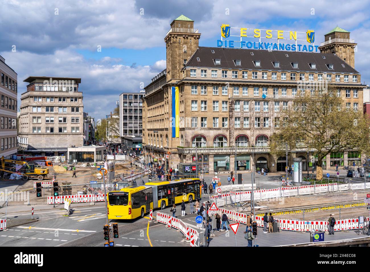 Der Handelshof in Essen, am Hauptbahnhof, mit dem Slogan Essen die Folkwang-Stadt, NRW, Deutschland, Stockfoto