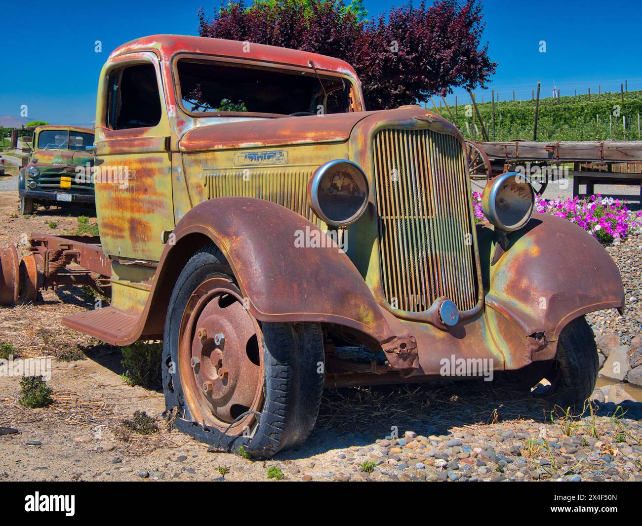 Ein alter, rostiger Truck auf einer Farm. (Nur Für Redaktionelle Zwecke) Stockfoto