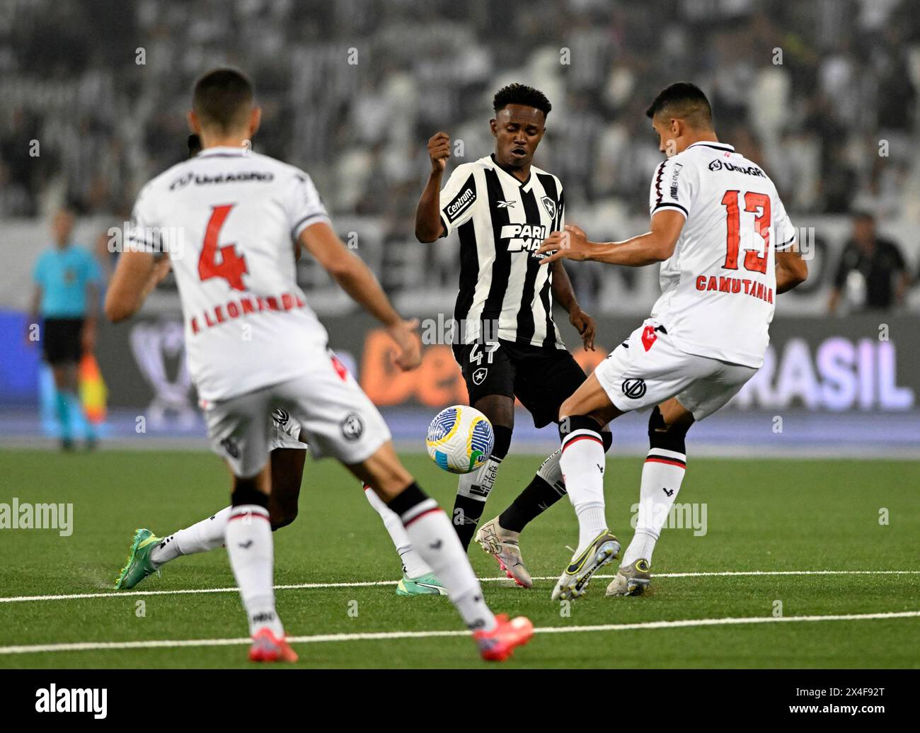 Rio De Janeiro, Brasilien. Mai 2024. Jeffinho von Botafogo im Spiel Copa do Brasil zwischen Botafogo und Vitoria im Estádio Nilton Santos in Rio de Janeiro, Brasilien. (Andre Ricardo/Sports Press Photo/SPP) Credit: SPP Sport Press Photo. /Alamy Live News Stockfoto