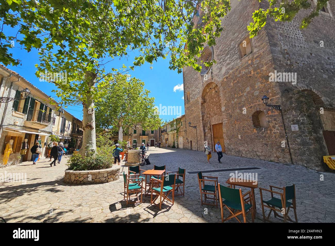 Valldemossa Themenfoto: Urlaub, Spanien, Mittelmeer, Balearen, Mallorca, Valldemossa, 02.05.2024 Valldemossa ist bekannt für das Frederic Chopin & George Sand Museum Themenfoto: Urlaub, Spanien, Mittelmeer, Balearen, Mallorca, Valldemossa, 02.05.2024 *** Valldemossa Themenfotourlaub, Spanien, Mittelmeer, Balearen, Mallorca, Valldemossa, 02 05 2024 Valldemossa ist berühmt für den Frederic Chopin George Sand Museum Themenfotourlaub, Spanien, Mittelmeer, Balearen, Mallorca, Valldemossa, 02 05 2024 Copyright: xAugstx/xEibner-Pressefotox EP jat Stockfoto