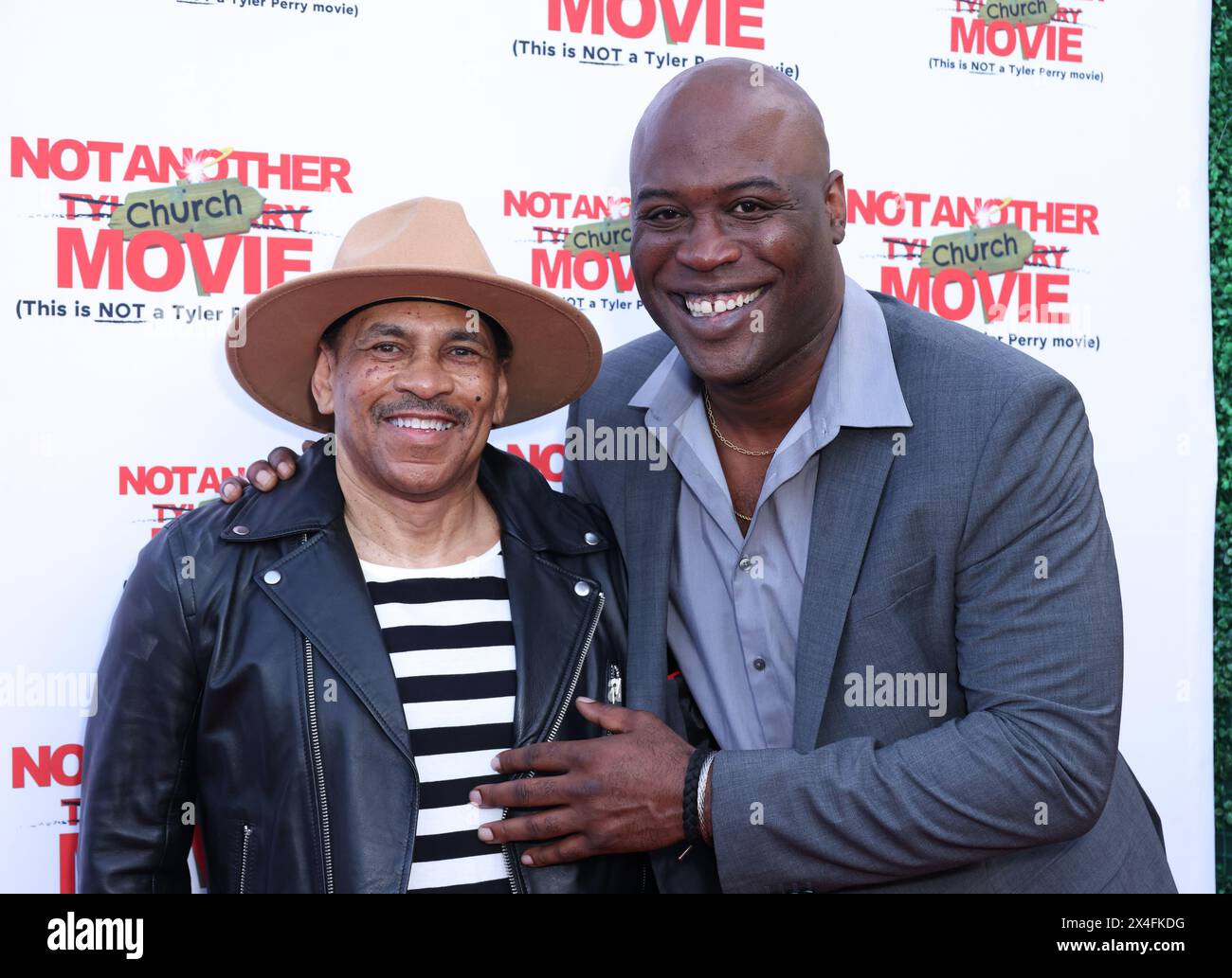 Johnny Mack und Kevin Daniels besuchen die Premiere von Not Another Church Movie im Harmony Gold am 2. Mai 2024 in Los Angeles, Kalifornien. Foto: Crash/imageSPACE/SIPA USA Credit: SIPA USA/Alamy Live News Stockfoto