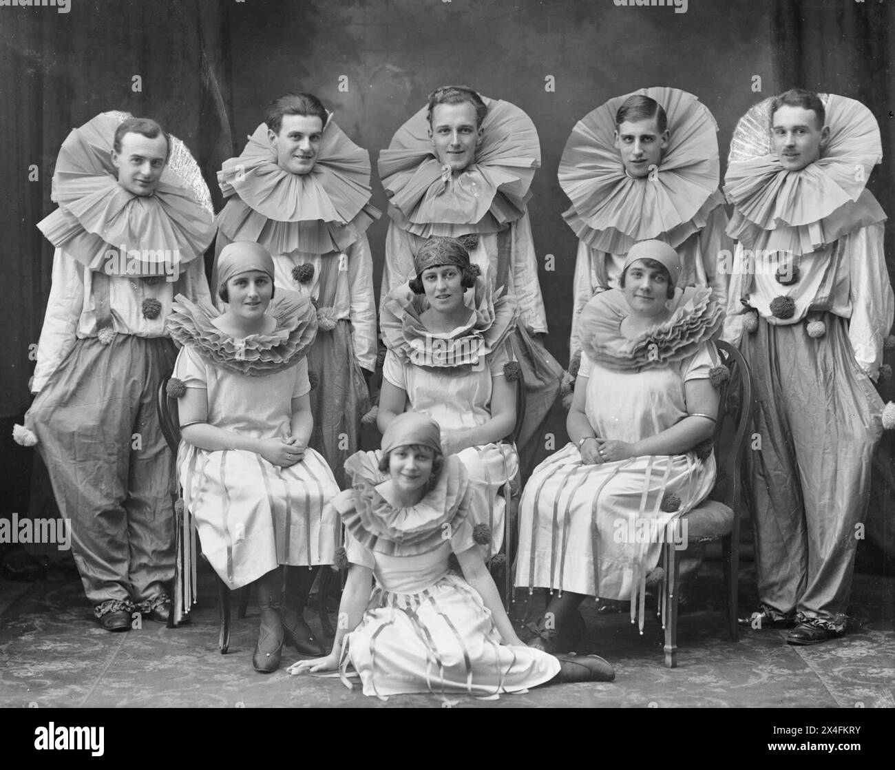 Gruppenbild der Aufführungstruppe The Huming Birds, Tramore, Waterford, Irland, 1924 Stockfoto