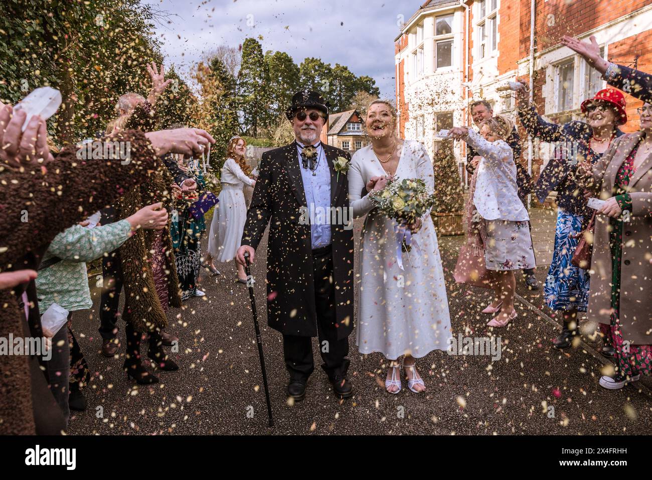 Eine Hochzeit eines reizenden Paares in Newport Gwent South Wales im Jahr 2024 Stockfoto