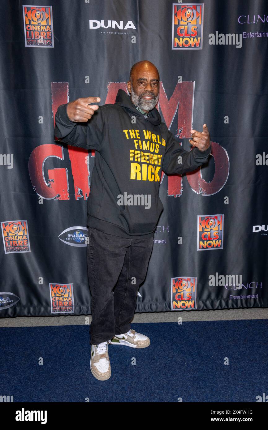 Los Angeles, USA. Mai 2024. Produzent Ricky Donnell „Freeway Rick“ Ross nimmt an der Premiere von „I am Gitmo“ Los Angeles und der Veröffentlichung von CLSNOW Teil. TV im Writers Guild Theater, Los Angeles, CA, 2. Mai 2024 Credit: Eugene Powers/Alamy Live News Stockfoto