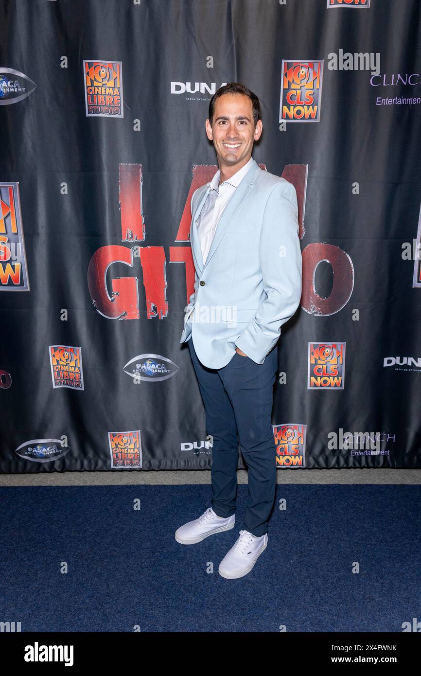 Los Angeles, USA. Mai 2024. Produzent Matt Stone nimmt an der Premiere von „I am Gitmo“ in Los Angeles und der Veröffentlichung von CLSNOW Teil. TV im Writers Guild Theater, Los Angeles, CA, 2. Mai 2024 Credit: Eugene Powers/Alamy Live News Stockfoto