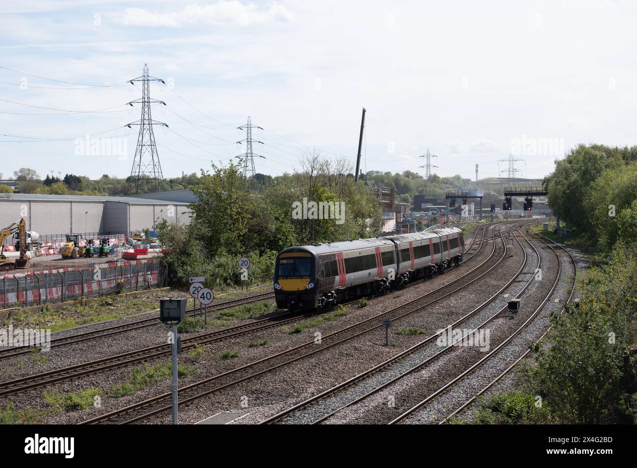 Dieselzug der Baureihe 170 von CrossCountry am Saltley Viaduct, Birmingham, West Midlands, England, Großbritannien Stockfoto