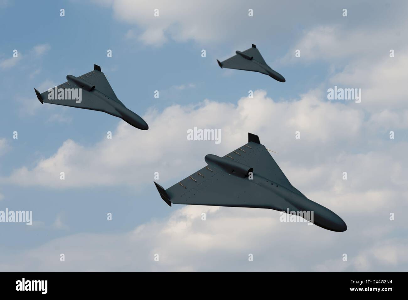 Gruppenangriff auf schwarze Drohnen moderner Selbstmordattentäter, die vor blauem Himmel und Wolken fliegen Stockfoto