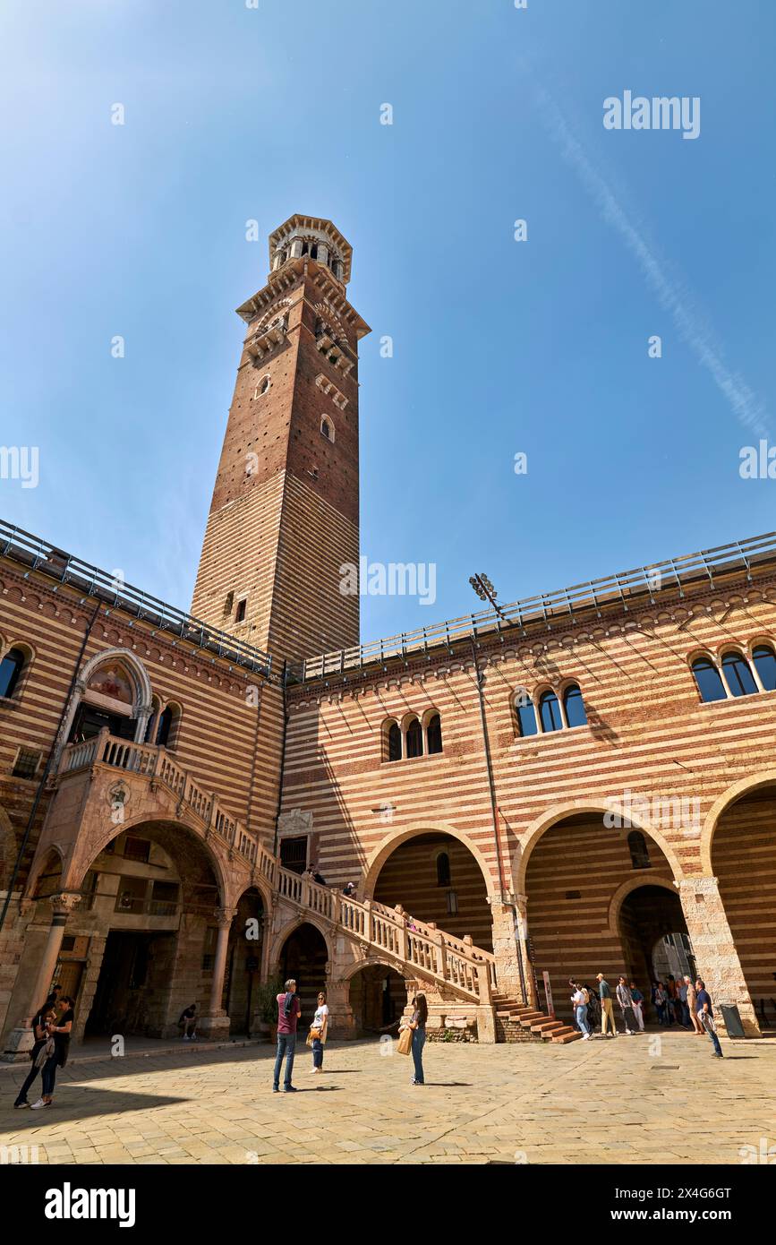 Verona Veneto Italien. Torre dei Lamberti Stockfoto