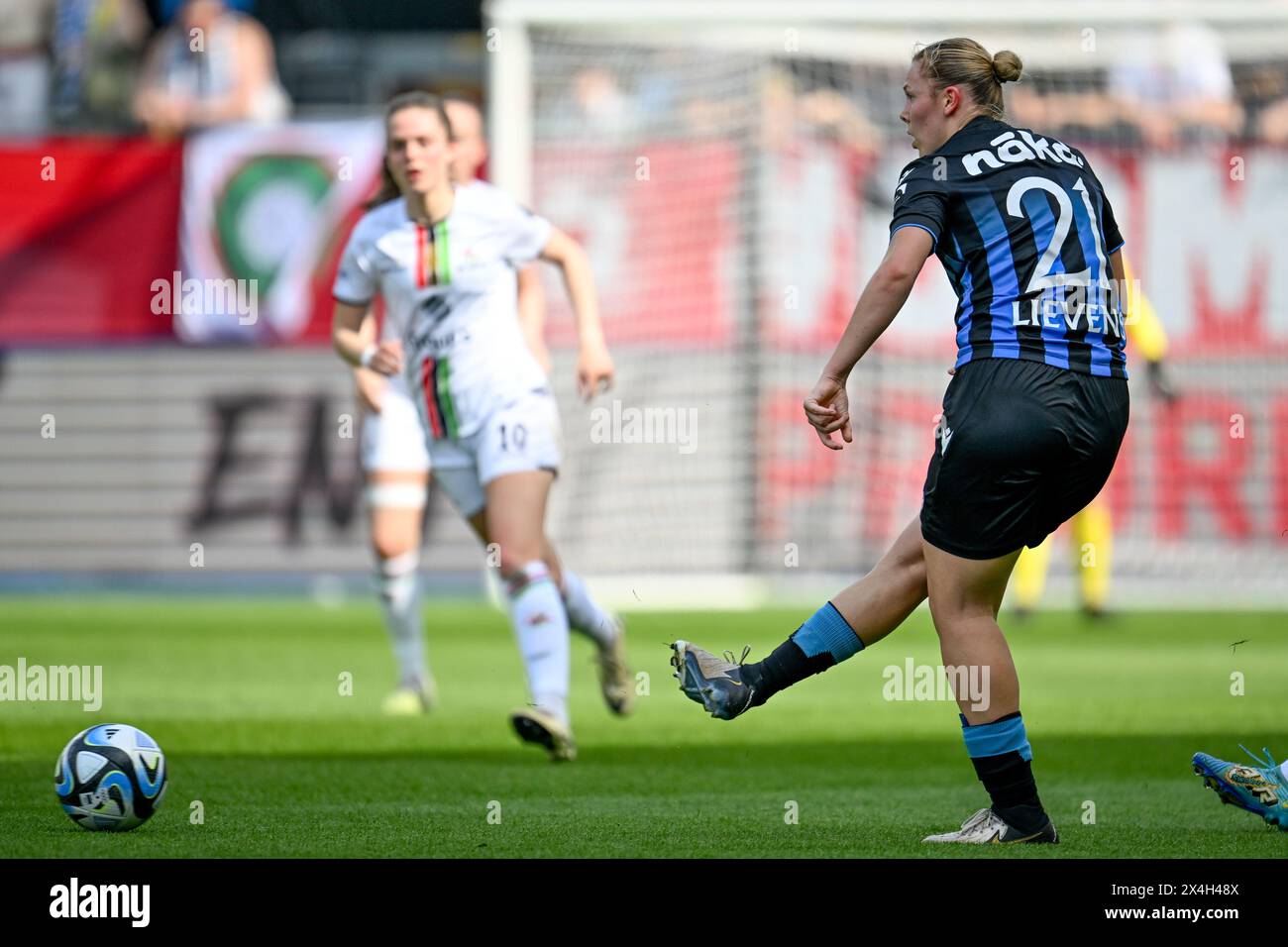 Leuven, Belgien. Mai 2024. Caitlin Lievens (21) vom Club YLA, dargestellt während eines Frauenfußballspiels zwischen Oud Heverlee Leuven und Club Brugge YLA im belgischen Cup-Finale am Freitag, 1. Mai 2024 in Leuven, BELGIEN. Quelle: Sportpix/Alamy Live News Stockfoto