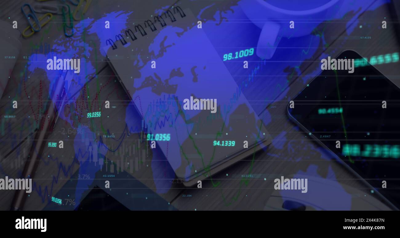 Bild von sich ändernden Zahlen und Datenverarbeitung auf der Weltkarte Stockfoto