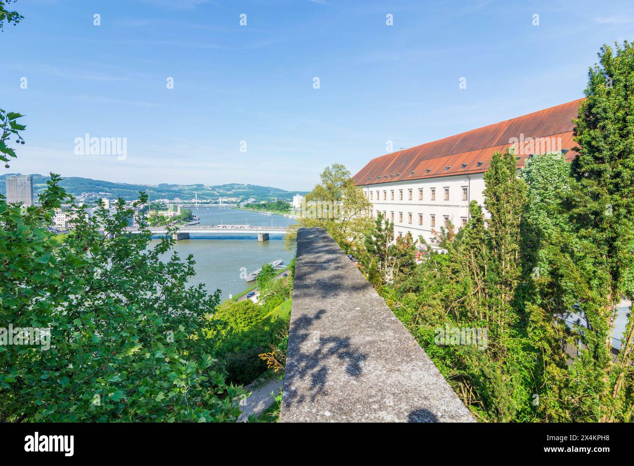 Linz: Schloss, Donau in Donau, Oberösterreich, Oberösterreich, Österreich Stockfoto