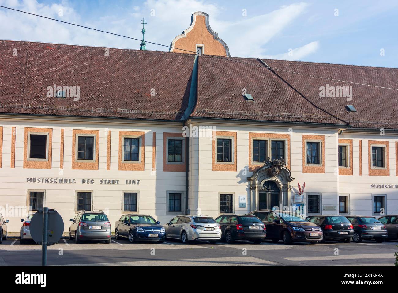 Linz: Musikschule der Stadt Linz, ehemaliger Prunerstift in Donau, Oberösterreich, Österreich Stockfoto