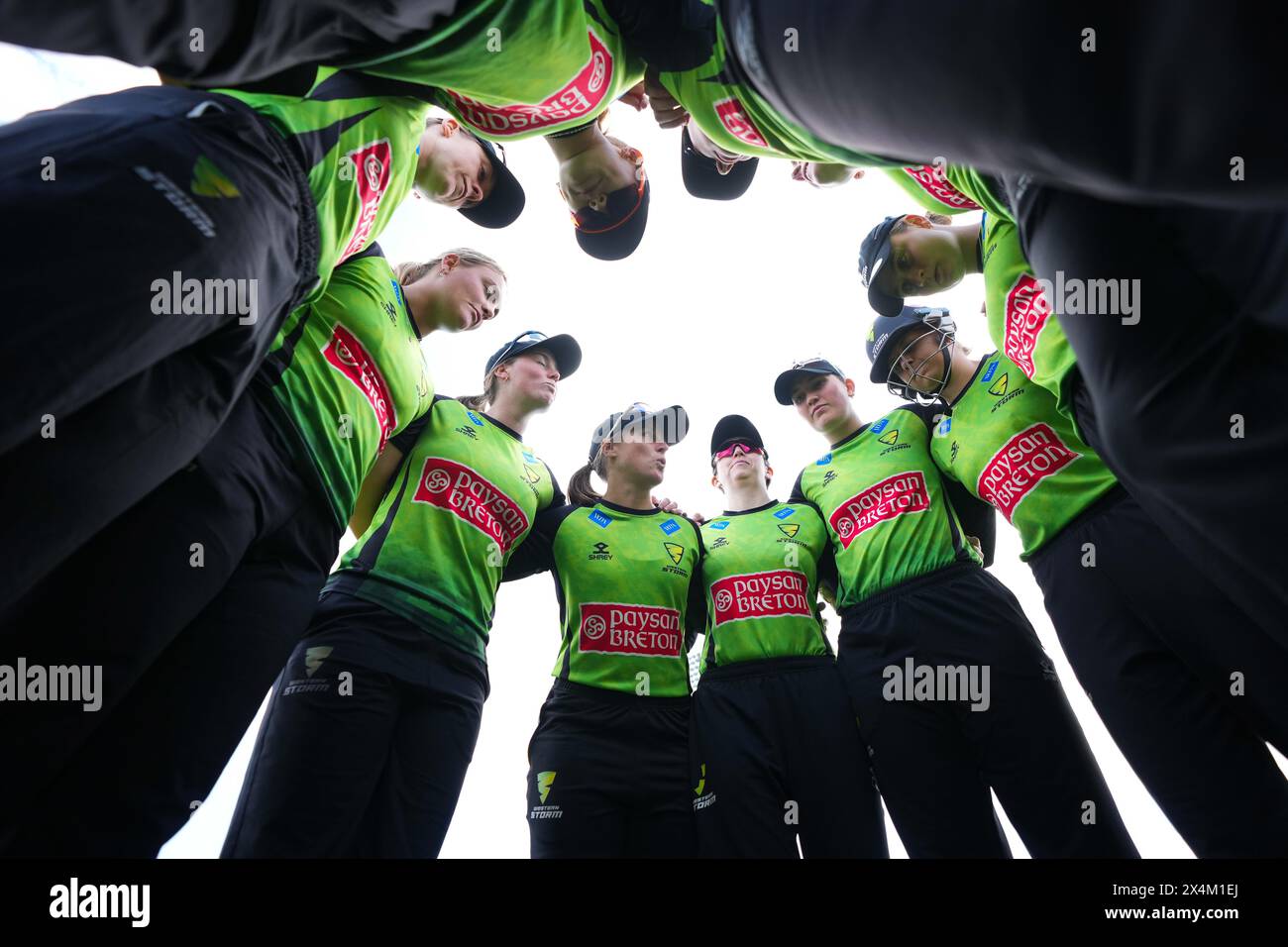 Bristol, Großbritannien, 4. Mai 2024. WESTERN Storm drängen sich während des Rachael Heyhoe-Flint Trophy Spiels zwischen Western Storm und Southern Vipers. Quelle: Robbie Stephenson/Gloucestershire Cricket/Alamy Live News Stockfoto