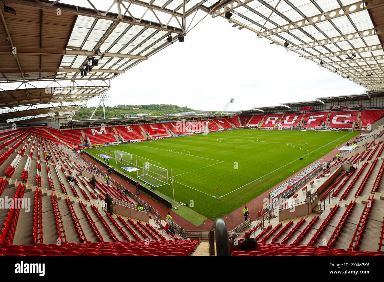 AESSEAL New York Stadium, Rotherham, England - 4. Mai 2024 Eine allgemeine Ansicht des AESSEAL New York Stadium - vor dem Spiel Rotherham United gegen Cardiff City, Sky Bet Championship, 2023/24, AESSEAL New York Stadium, Rotherham, England - 4. Mai 2024 Credit: Mathew Marsden/WhiteRosePhotos/Alamy Live News Stockfoto