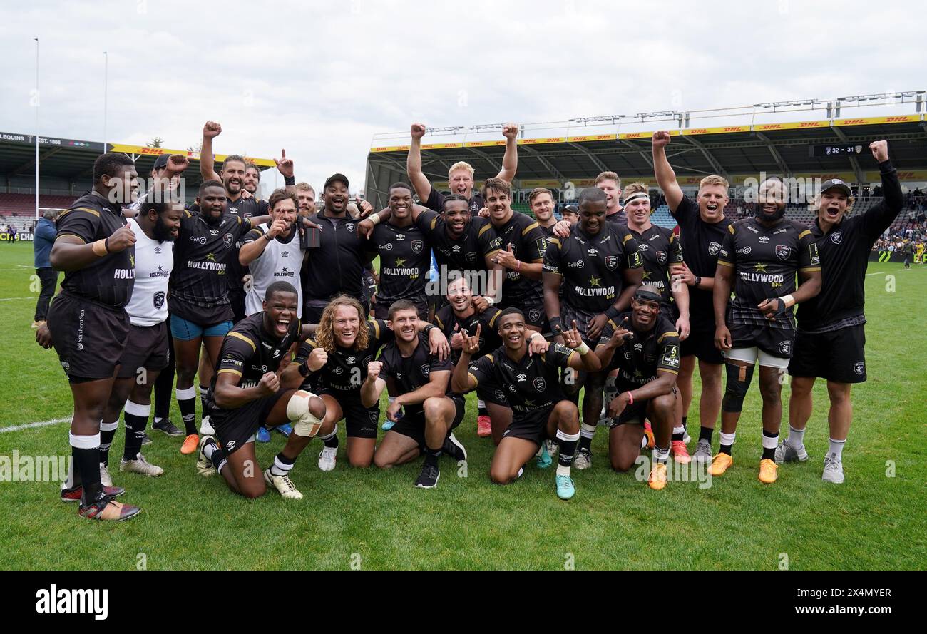 Hollywoodbets Sharks feiern den Sieg nach dem Halbfinalspiel des EPCR Challenge Cup im Londoner Twickenham Stoop. Bilddatum: Samstag, 4. Mai 2024. Stockfoto