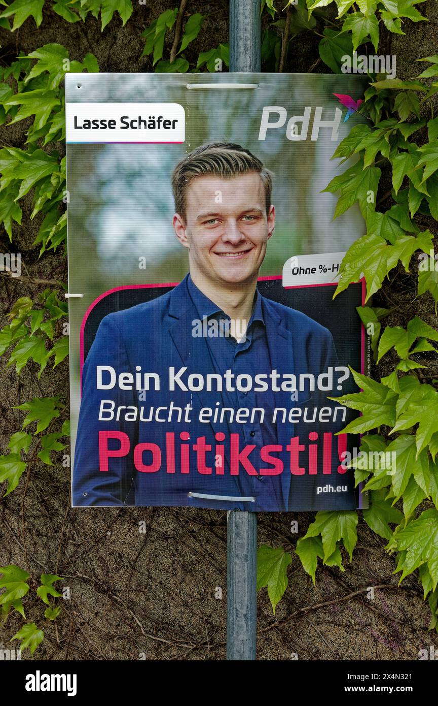Europawahlen 2024 Wahlplakat der Humanistischen Partei PDH mit dem Vorsitzenden lasse Schäfer Stockfoto