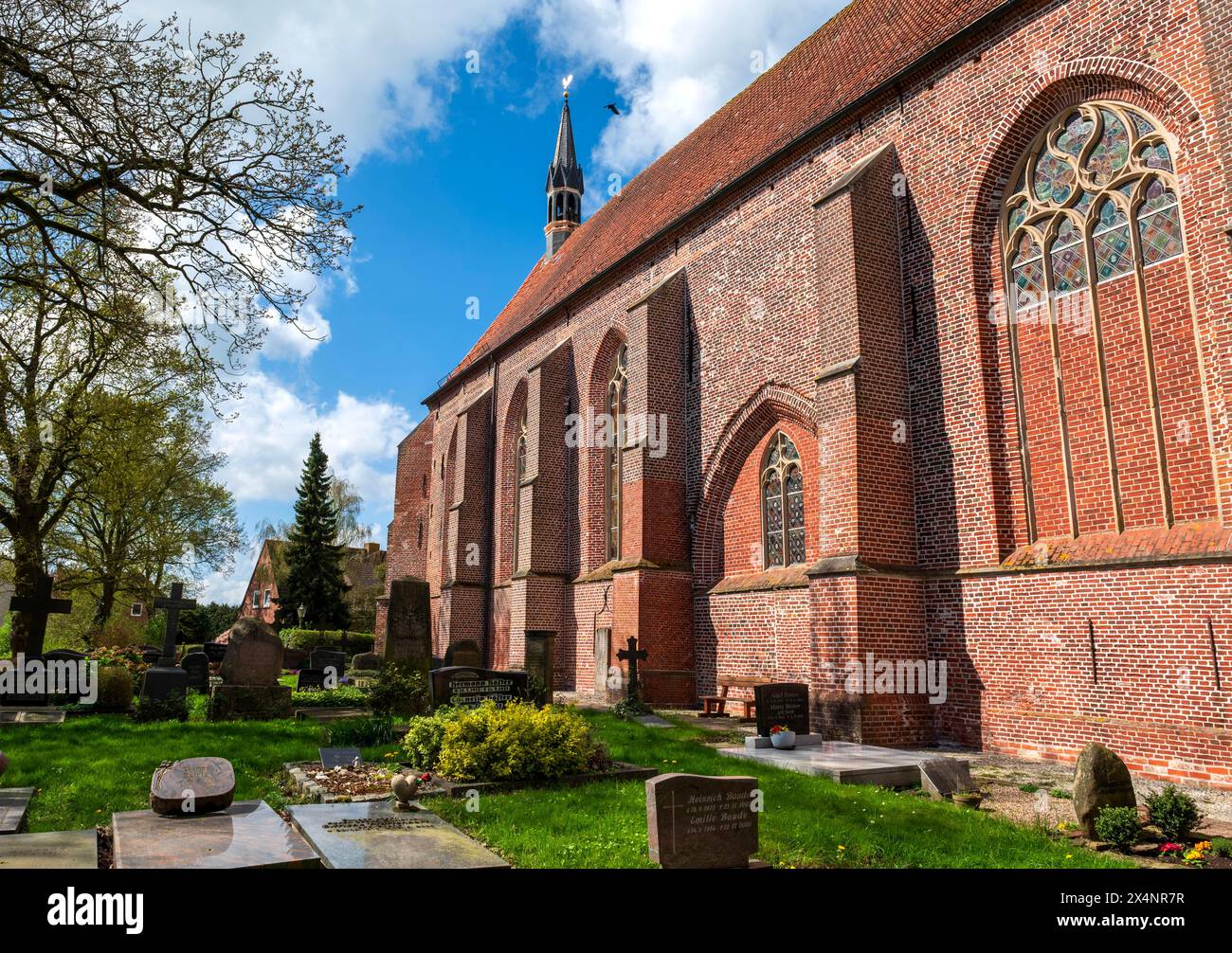 Evangelisch-reformierte Kirche in Suurhusen, Gemeinde Hinte, Landkreis Aurich, Ostfriesland, Niedersachsen, Deutschland Stockfoto