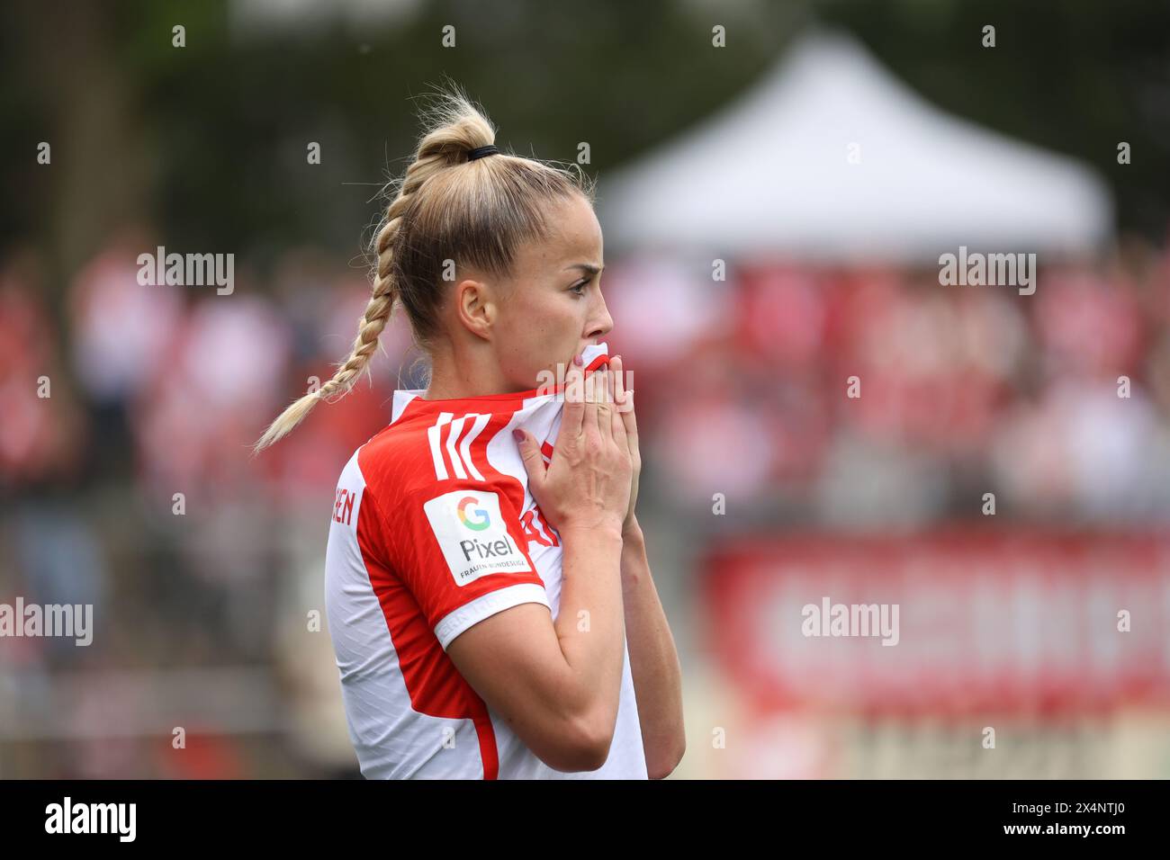 Giulia Gwinn (München), Leverkusen, Deutschland. Mai 2024. Frauen-Bundesliga, 18. Spieltag, Bayer 04 Leverkusen - FC Bayern München. Quelle: Jürgen Schwarz/Alamy Live News Stockfoto
