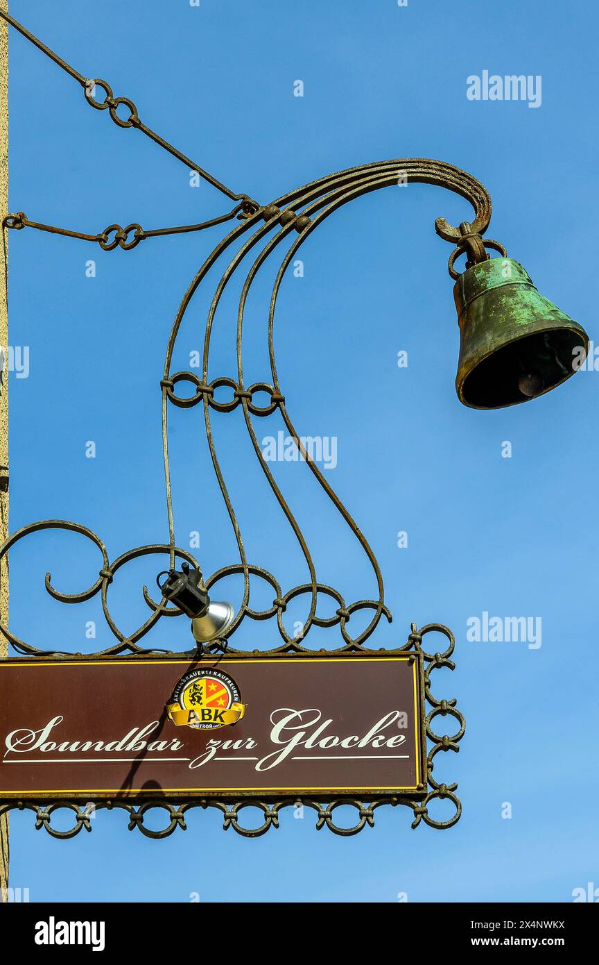 Nasenschild, Soundbar zur Glocke, Kaufbeuern, Allgäu, Schwaben, Bayern, Deutschland, Europa Stockfoto