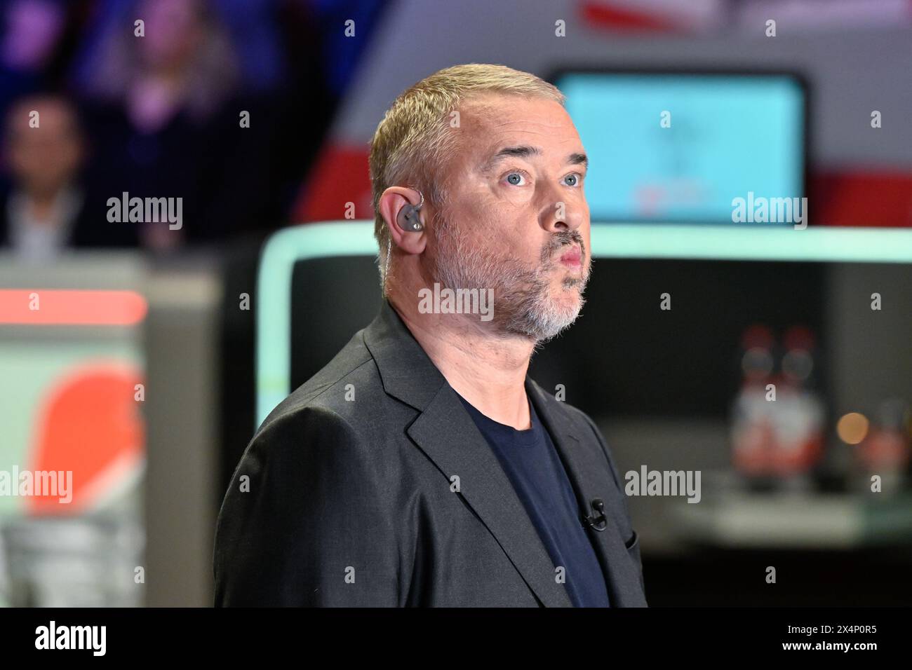 Sheffield, Großbritannien. Mai 2024. Der siebenmalige Weltmeister Stephen Hendry spricht mit der BBC vor der Cazoo World Championships 2024 im Crucible Theatre, Sheffield, Großbritannien, 4. Mai 2024 (Foto: Cody Froggatt/News Images) in Sheffield, Großbritannien am 4. Mai 2024. (Foto: Cody Froggatt/News Images/SIPA USA) Credit: SIPA USA/Alamy Live News Stockfoto