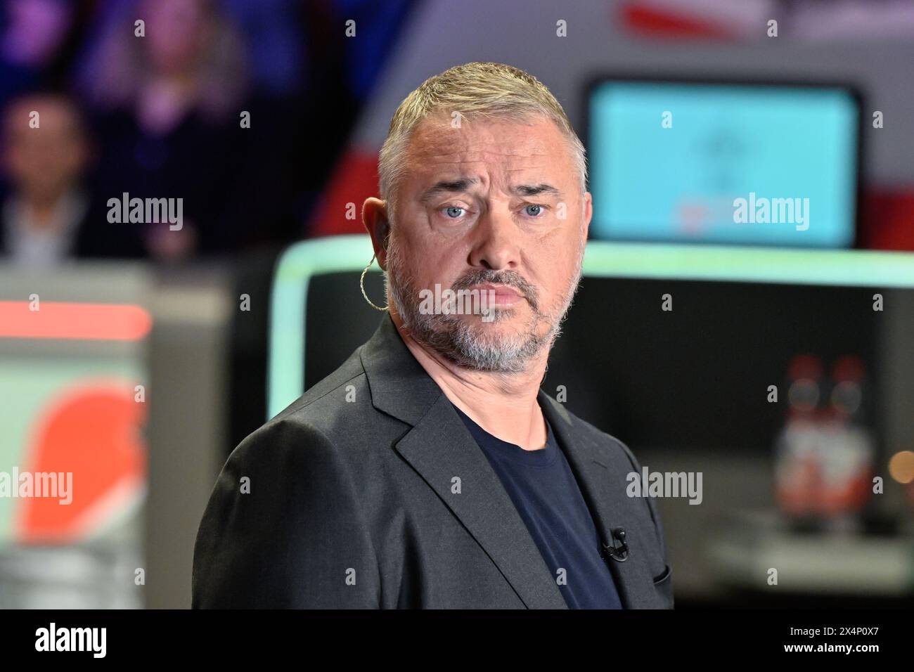 Sheffield, Großbritannien. Mai 2024. Der siebenmalige Weltmeister Stephen Hendry spricht mit der BBC vor der Cazoo World Championships 2024 im Crucible Theatre, Sheffield, Großbritannien, 4. Mai 2024 (Foto: Cody Froggatt/News Images) in Sheffield, Großbritannien am 4. Mai 2024. (Foto: Cody Froggatt/News Images/SIPA USA) Credit: SIPA USA/Alamy Live News Stockfoto