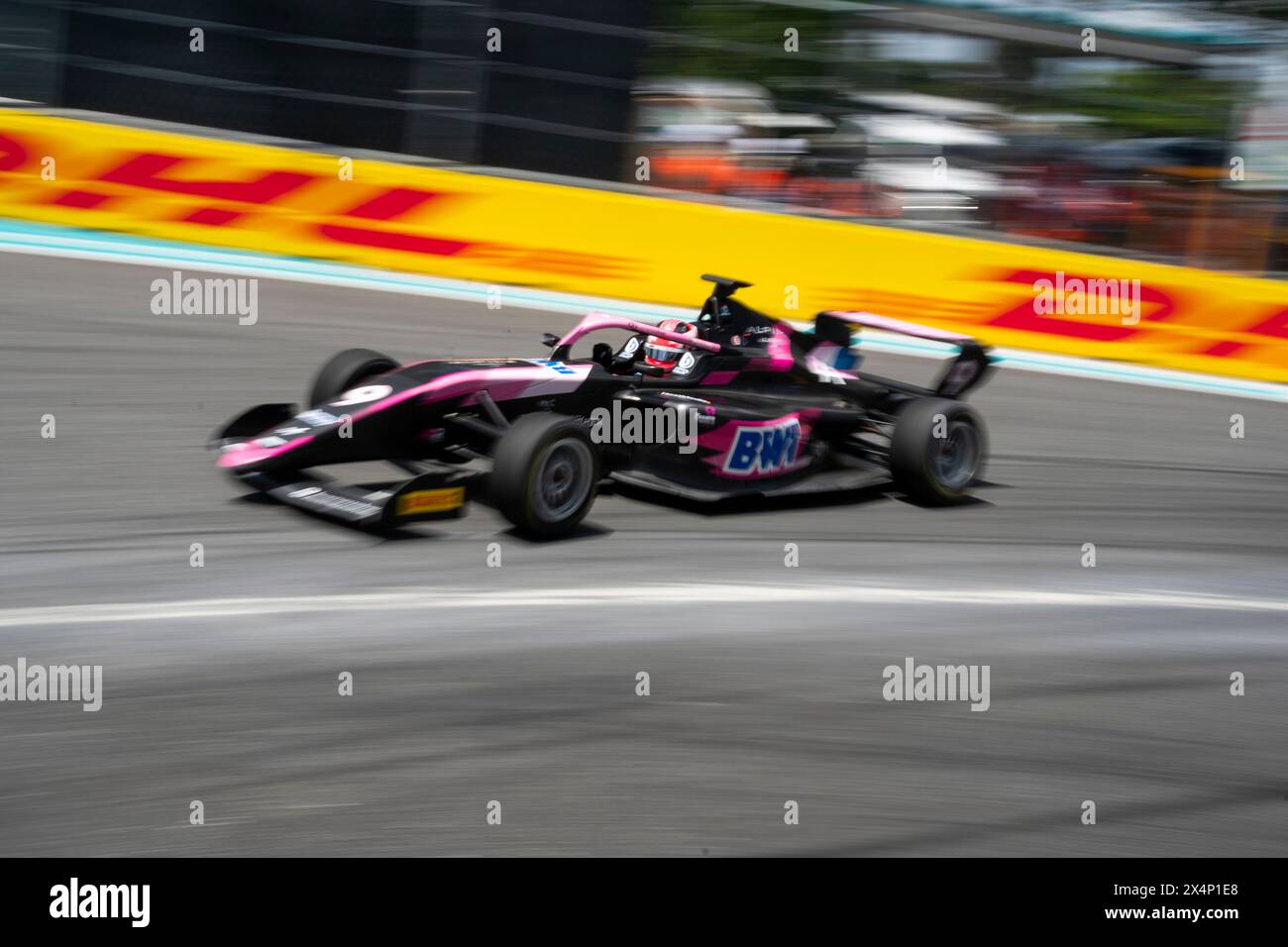 Miami Gardens, Usa. Mai 2024. Abbi Pulling, Pilot der britischen Formel-1-Akademie, führt am Samstag, den 4. Mai 2024 im Miami International Autodrome in Miami Gardens, Florida, beim Formel-1-Grand Prix an. Foto: Greg Nash/UPI. Quelle: UPI/Alamy Live News Stockfoto