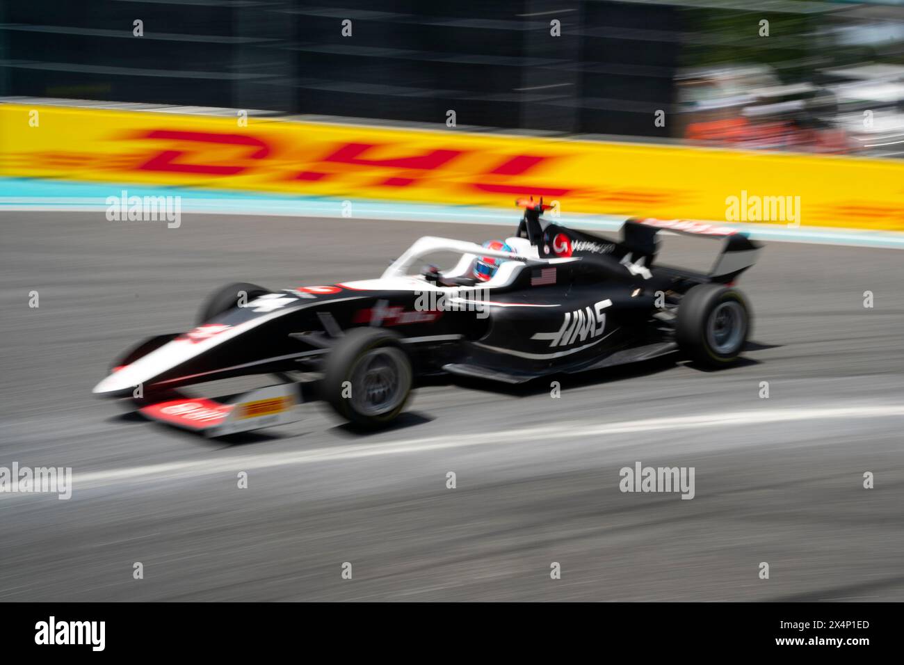 Miami Gardens, Usa. Mai 2024. Chloe Chambers von Campos Racing in Rennen 1 der Formel 1 Academy während des Formel 1 Grand Prix im Miami International Autodrome in Miami Gardens, Florida am Samstag, den 4. Mai 2024 Foto: Greg Nash/UPI. Quelle: UPI/Alamy Live News Stockfoto