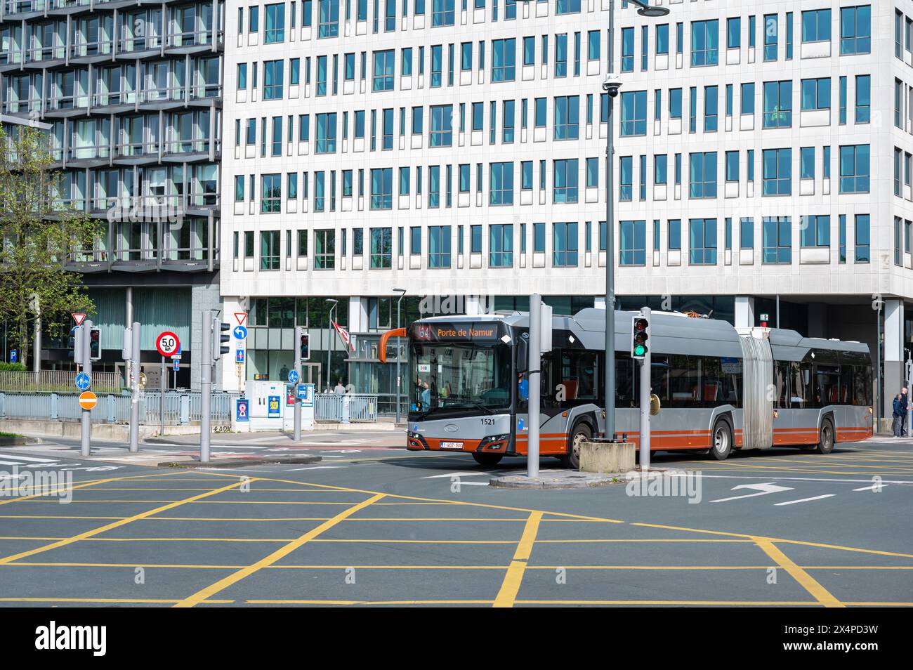 Region Brüssel-Hauptstadt, Belgien - 1. Mai 2024 - Bürogebäude der kanadischen Botschaft am Trone-Platz Stockfoto