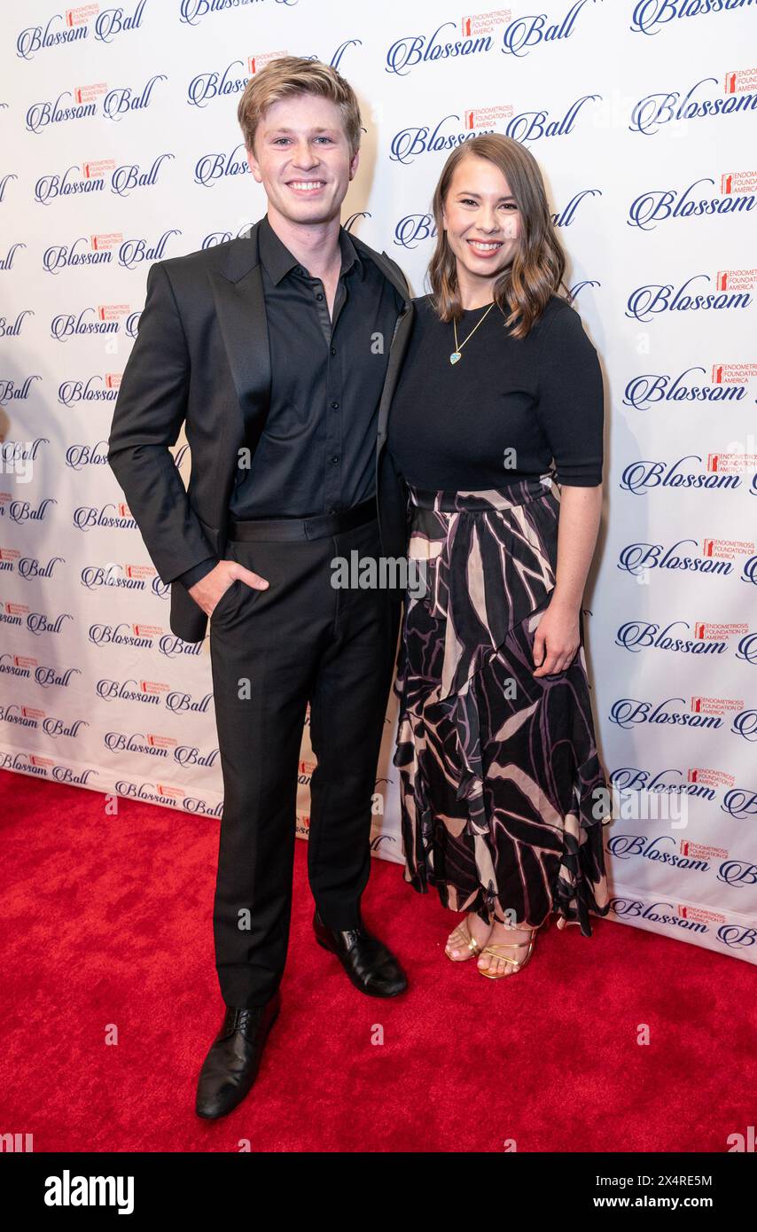 New York, USA. Mai 2024. Robert Irwin und Bindi Irwin nehmen am 3. Mai 2024 am 12. Jährlichen Endometriosis Foundation of America's Blossom Ball in Gotham Hall in New York Teil. (Foto: Lev Radin/SIPA USA) Credit: SIPA USA/Alamy Live News Stockfoto