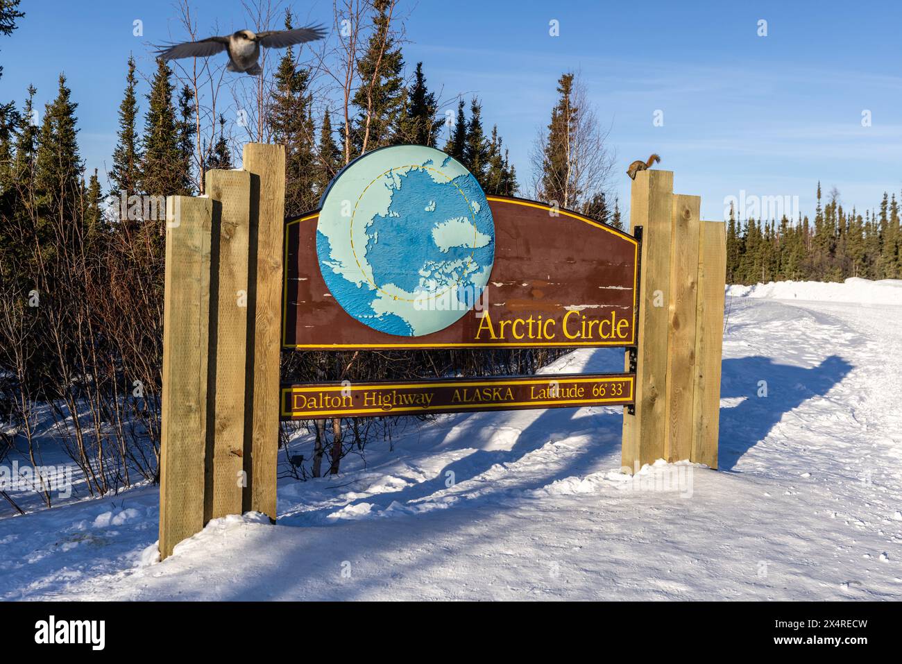 Schild zum Polarkreis am Dalton Highway, Coldfoot, Alaska, USA Stockfoto
