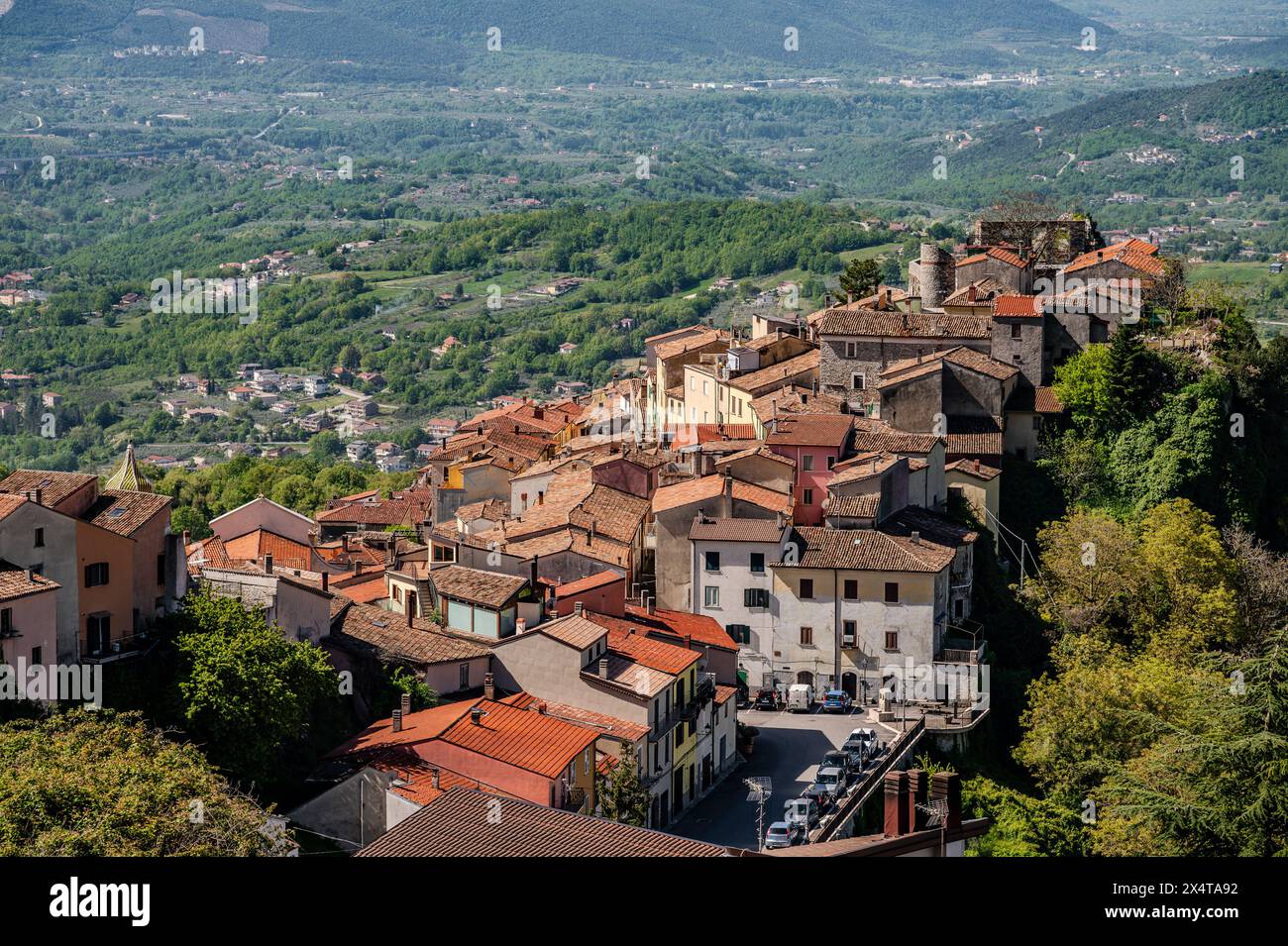 Miranda, Isernia, Molise. In der Provinz Isernia, nur wenige Kilometer von der Stadt Pentra entfernt, liegt Miranda, ein charmantes Dorf auf 900 m. Stockfoto