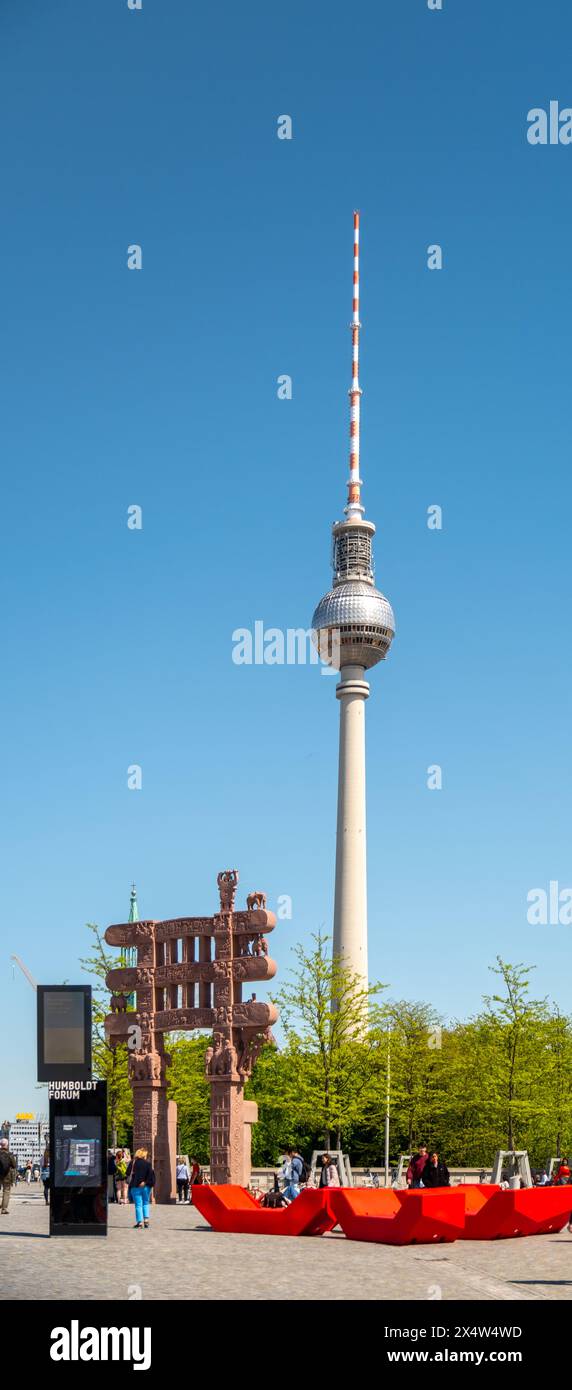 Der berühmte Fernsehturm in Berlin, Deutschland, 2024 Stockfoto