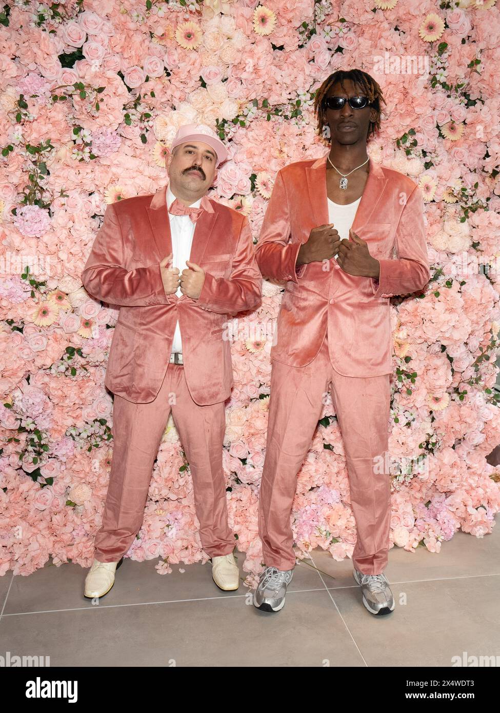 Kyle Crawford und Daniel Rovin nehmen am 4. Mai 2024 an der Gillian Hearst Birthday Celebration und der Kentucky Derby Party bei T-Squared Social in New York Teil. (Foto von David Warren /SIPA? USA) Credit: SIPA USA/Alamy Live News Stockfoto
