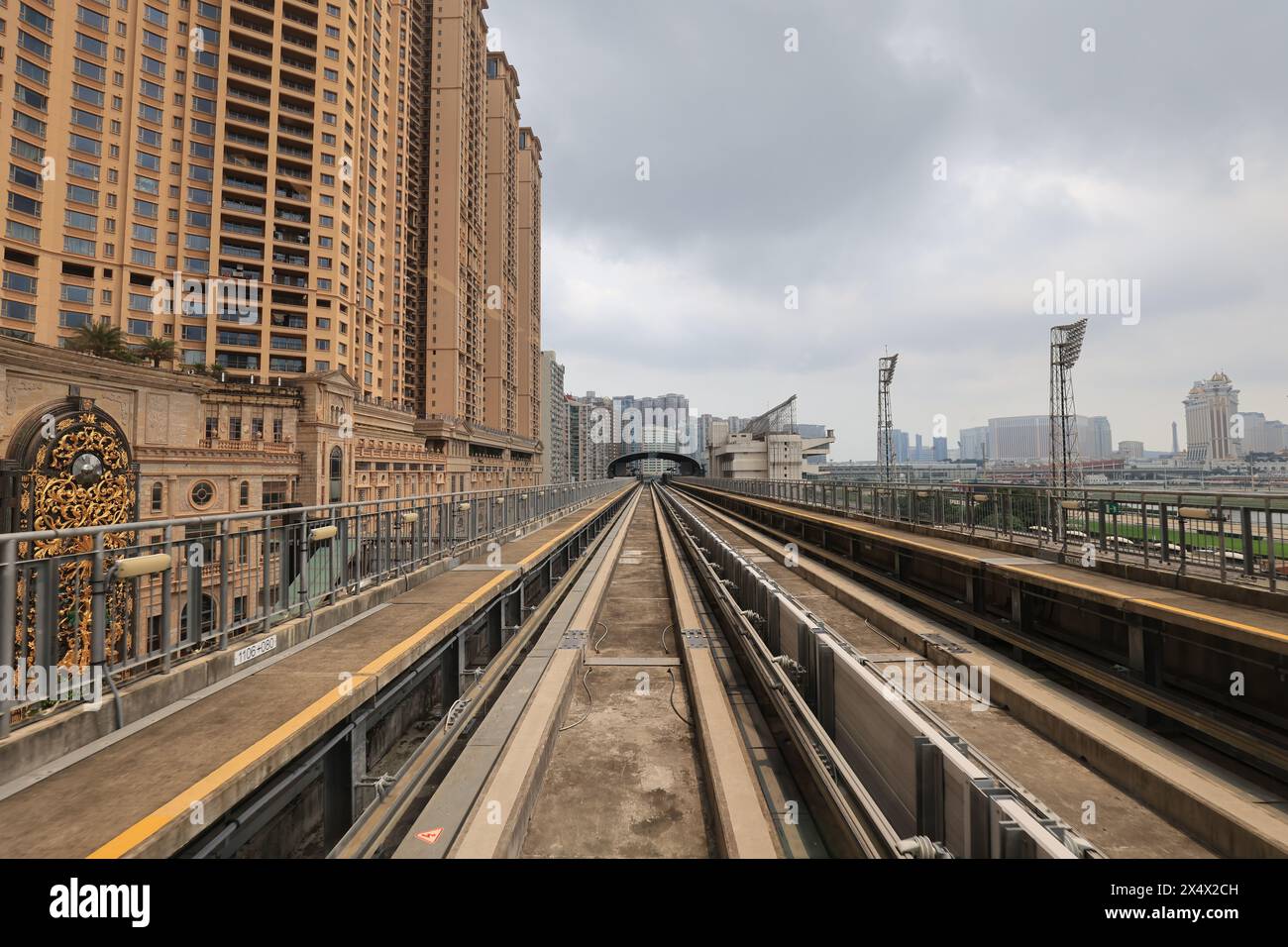 Macau - 2. April 2021: Macau Light Rapid Transit (MLRT) Taipa Line. Stockfoto