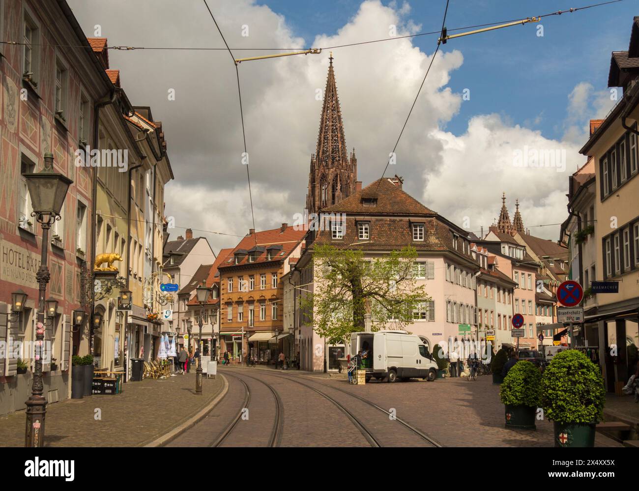 Gebäude an einer Kreuzung in Oberlinden, Freiburg im Breisgau, Baden Württenberg, Deutschland, Europa Stockfoto
