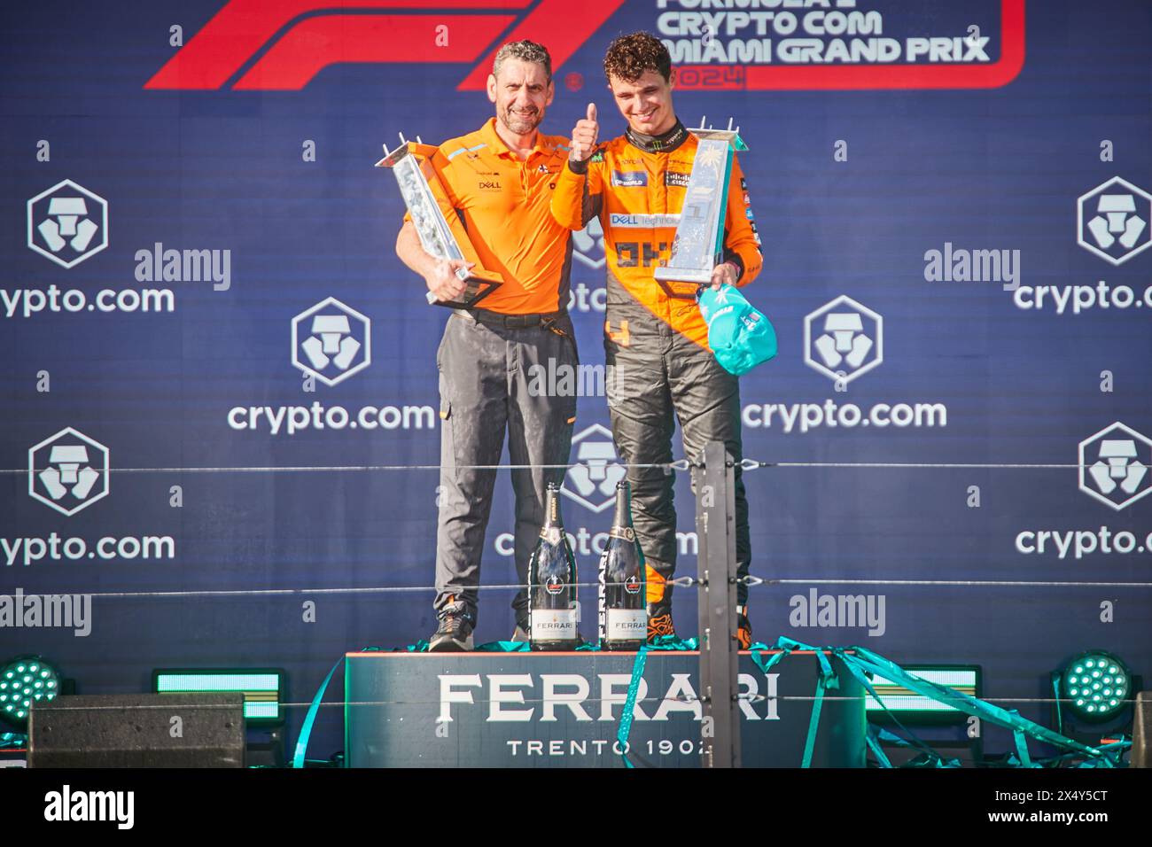 Miami Gardens, FL, USA. Mai 2024. Podium. 1. Platz: 4 Lando Norris (GBR) McLaren; 2. Platz: 1 Max Verstappen (NED) Red Bull Racing; 3. Platz: 16 Charlez Leclerc (MON) Ferrari. F1 Miami GP im Miami Autodrome in Miami Gardens, Florida, USA. Quelle: Yaroslav Sabitov/YES Market Media/Alamy Live News. Stockfoto