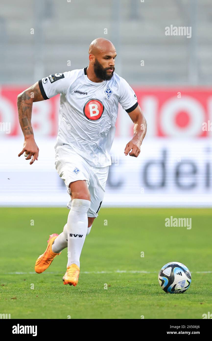 Ingolstadt, Deutschland. Mai 2024. Fußball: Bundesliga 3, FC Ingolstadt - SV Waldhof Mannheim, Spieltag 36 im Audi Sportpark. Terrence Boyd vom SV Waldhof spielt den Ball. Vermerk: Daniel Karmann/dpa/Alamy Live News Stockfoto