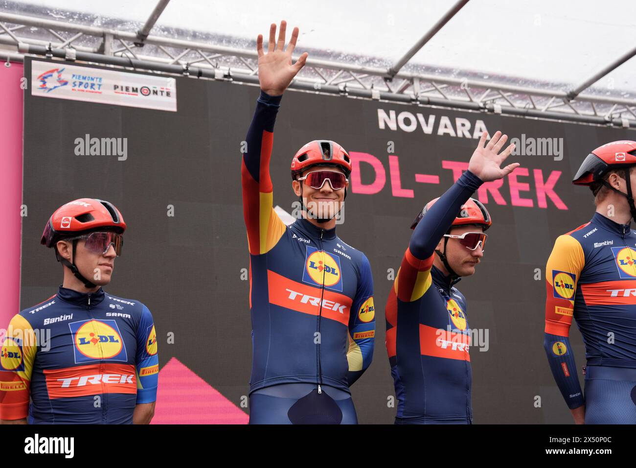 Jonathan Milan (Team Lidl - Treck) während der dritten Etappe des Giro d’Italia von Novara nach Fossano, 6. Mai 2024 Italien. (Foto: Massimo Paolone/LaPresse) Stockfoto